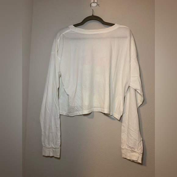 Daydreamer Beach Boys License Plate Crop Long Sleeve Tee in vintage white - Picture 5 of 6